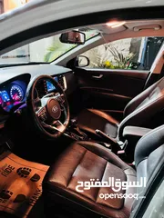  5 كيا ستونيك 2020برخصة عداد70 للبيع علكاش والبدل وارد بسعر حرق حرق68000الف لحق حالك