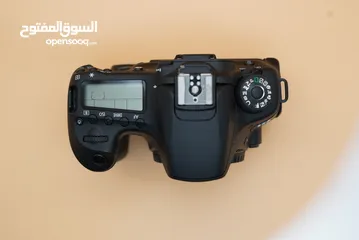  8 كاميرا كانون 60D مستعمل