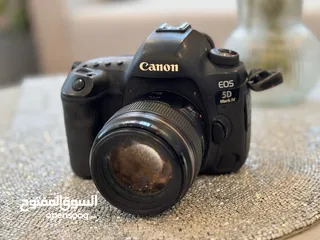  11 كاميرا canon 5d mark 4  مع عدسة 85mm 1.8