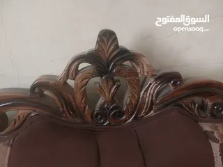  4 طقم كنب 9 مقاعد حفر زان شبه جديد للبيع
