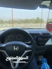  4 هوندا سيفيك 2001 بحاله الوكاله مرخصه جديد ولا ناقصها برغي زجاج كهرباء و عليها سستم مع شاشه و كميرا