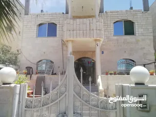  19 منزل للبيع في الجويده/ ام زعرورة مقابل مطعم ابو زغلة