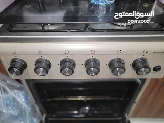  2 فرن غاز  بحالة جيدة