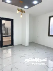  7 4 استوديوهات للبيع مقابل الاكاديميه مباشره تشطيب جديد  والسعر بجنن