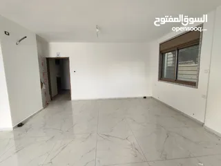  9 عااااججلل ششقة مع حححديقةةة غير مفروش للإيجار في عين مصباح