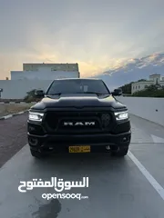  1 Ram 1500 Laramie 2020 Black 5.7L