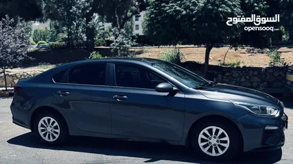  1 Kia cerato   Model :2019  Dohc 1600 CC  Gearbox : automatic   Colour: Gary  Inside :Black ABS Airbag