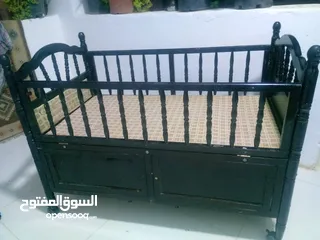  1 تخت بيبي زان