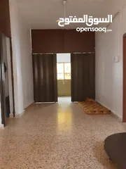  6 منزل للبيع