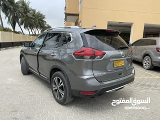  5 نيسان روجSV AWD 2017 فول ابشن نظيف