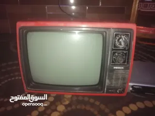  1 تلفزيون قديم ابيض واسود شغال فحص كامل