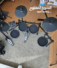  3 Alesis Nitro Mesh Kit Electric Drums