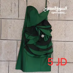  5 فساتين سهرة مستعملة للبيع في منطقة البنيات السعر من 5 - 12