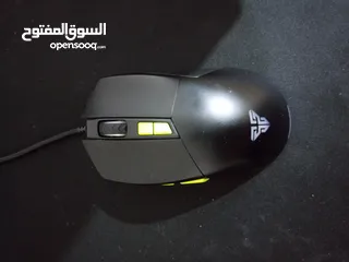  8 قطع للبيع بسعر مغري