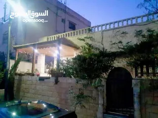  1 بيت مستقل للبيع في حي القمر الزواهره