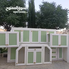  1 بالصلاه على النبي يوجد مطبخ المنيوم تعليق وارضي نظيف نظيف مع رخام ومجلى ومغسله كمان