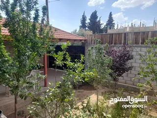  2 بيت للبيع مساحة الارض، الضليل 500 متر على شارعين ..