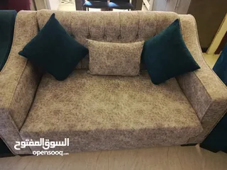  2 كنب غرفه جلوس مكون من 7 مقاعد