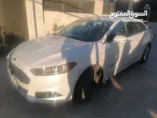  8 فورد فيوجن (تيتانيوم) فحص كامل دهان الوكاله دون اي حادث