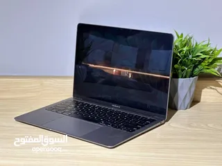  3  Macbook Air 2019 13-inch