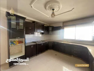  3 شقة بمساحة واسعة للبيع في الطيرة  ,,,  مع امكانية التأجير