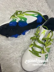  2 حذاء رياضي اديداس للبيع