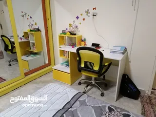  21 مكاتب دراسية صور واقعية من المصنع مباشرة مع إمكانية اختيار اللون والقياس المناسب