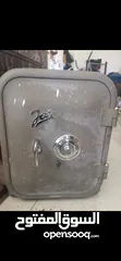  1 قاصه انتيك ثقيله جدا