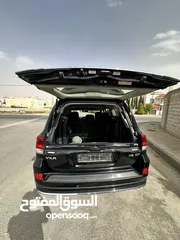  8 تويوتا لاند كروزر VXR 2016