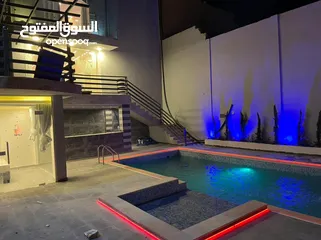  6 شاليه للبيع