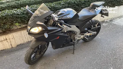  2 Aprilia RS4  2015