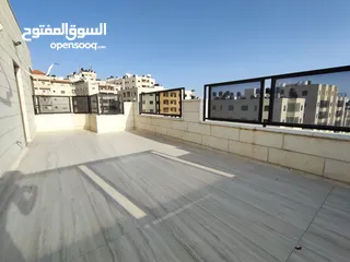  17 فرصة سكنية استثنائية – روف فاخر للبيع في بيتونيا