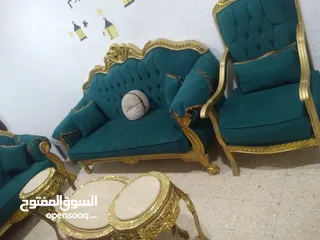  4 طقم كنب تفصيل مع طاولات استعمال بسيط  للبيع