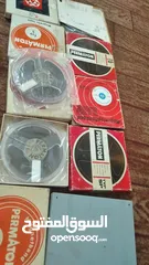  3 بكرات قديمه تعمل على مسجلات خاصه لا اعلام محتوهم فيه عربي