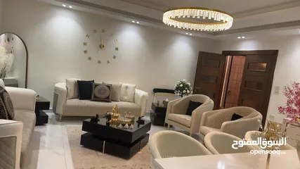  1 شقة فاخرة للبيع