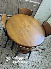  6 ميز خشبي دائري