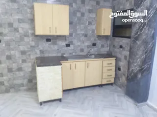  2 شقتين فارغات للاجار الشهري بالصويفيه سكن عائلات