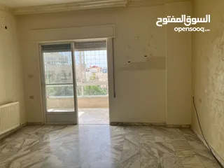  20 شقة فارغة - دير غبار - 3نوم 1ماستر - 200م - بلكونتين بإطلالــــه مميزة - قرب الخدمات - موقع هادئ
