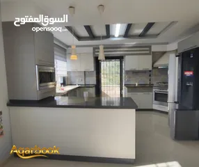  4 شقة للايجار مفروشة جزئيا