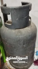  1 gas cylinder