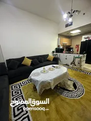  4 للايجار الشهري المفروش شقه غرفه و صاله ب ابراج السيتي تاور ب سعر مميز