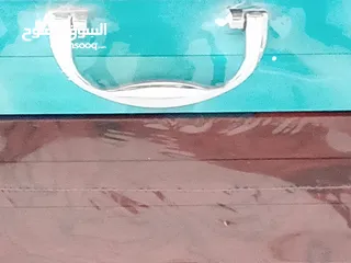  4 عدد 2 شنط ألوان للأطفال مجموعه ضخمه من الألوان المتنوعه ماركه معروفه ممتازه ومميزه جديده بالجيلاتين