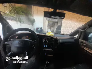  2 باص هونداي ستاريكس موديل---- 2005 ----بسعر مغري للبيع بحالة جيدة