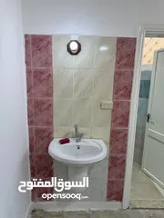  7 مستودع للإيجار بمساحة 140 متر – جاهز بالكامل – جبل النصر (حي عدن)