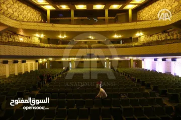  8 البحث عن شركاء لتنظيم حفلات ومؤتمرات بي مناسبة فصل الصيف