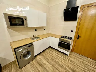  12 استوديو مفروش 5 نجوم جديد لم يسكن بعد - مجهز بالكامل في الشميساني من المالك مباشرة