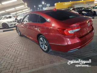  11 هوندا اكورد 2018 السعر 65 000 AED لون خمري السيار خاليا من الحوادث نضيفة من الداخل والخارج