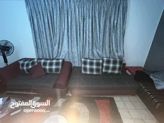  18 عفش بيت مستعمل بحاله جيده غرفه نوم وطقم كنب نظيف ليس بحاجه لصيانه وطاوله سفره وسجاد نظيف
