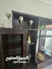  5 بوفيه خشب مطعم بنقشة جلد الافعي بحاله جيده