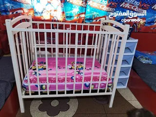  1 سرير بيبي  للأطفال
